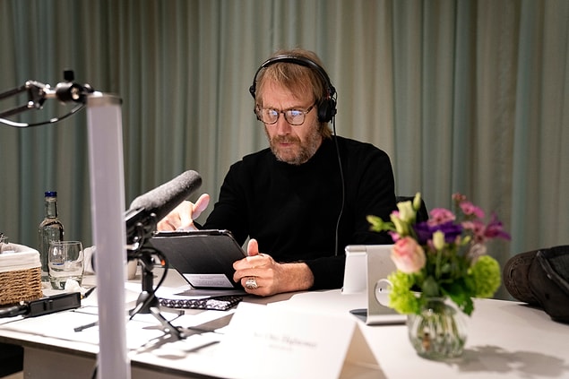 Otto Hightower rolüyle Rhys Ifans: