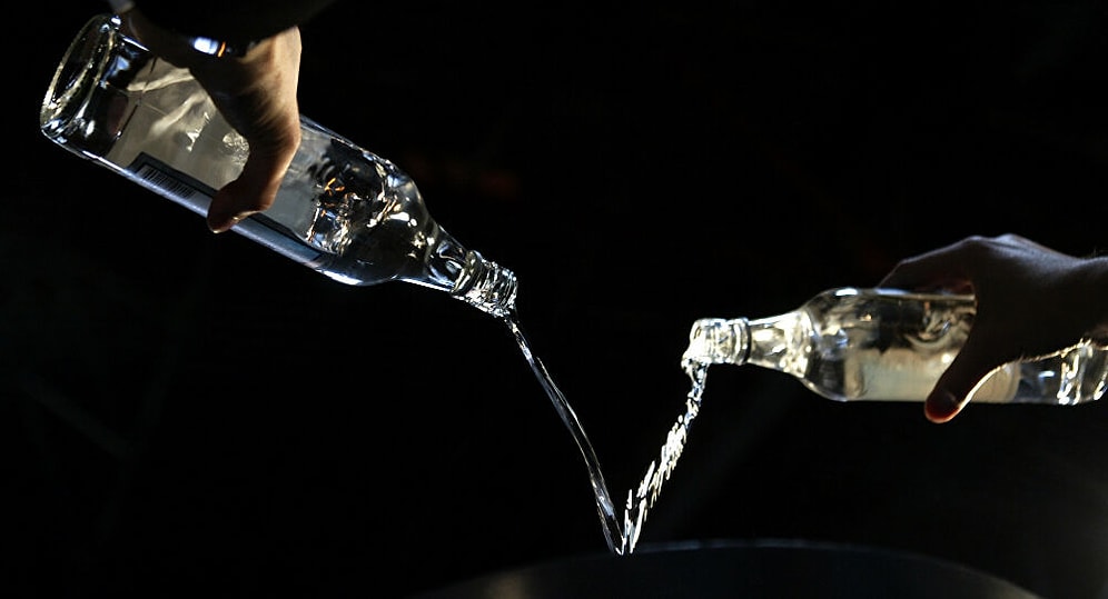 Bilim Kurulu Üyesi de Alkol Yasağına Tepki Gösterdi: 'Hiçbir Akılcı Tarafı Yok...'