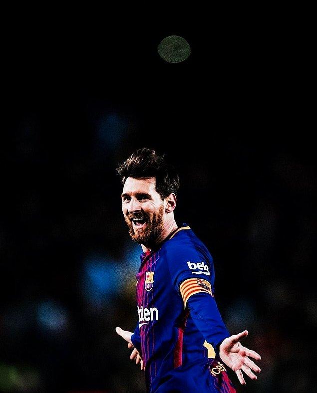 Dünyanın en ünlü futbolcularından biri olan Lionel Messi'yi tanımayanımız yoktur.
