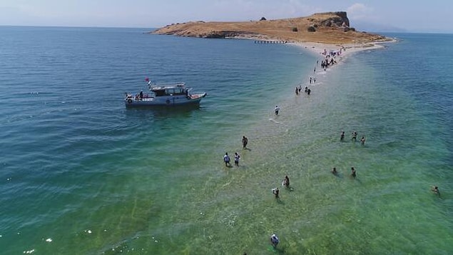 5. Adalar