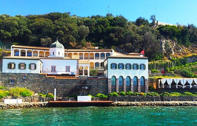 3. Ayışığı Manastırı