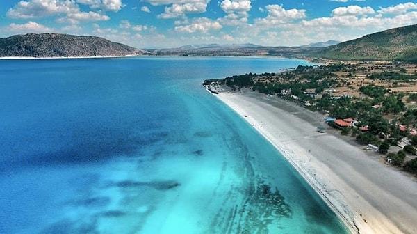 8. Burdur'da bulunan, Türkiye'nin en derin ve Dünya'nın üçüncü en derin gölünün adını biliyor musun?