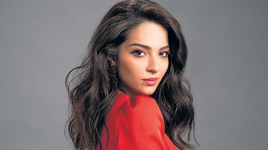 Kırmızı Oda "Mitra" Melisa Aslı Pamuk Kimdir? Melisa Aslı Pamuk Kaç Yaşında ve Nereli?