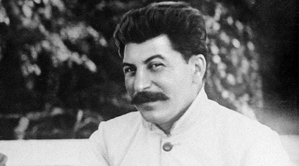 1. Sovyet Rusya diktatörü Josef Stalin diktatör olmadan önce bir papazdı.