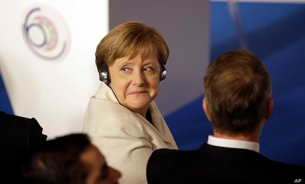 Merkel görevde olduğu sürede herkesi dinledi, dinliyormuş gibi yapmadı.