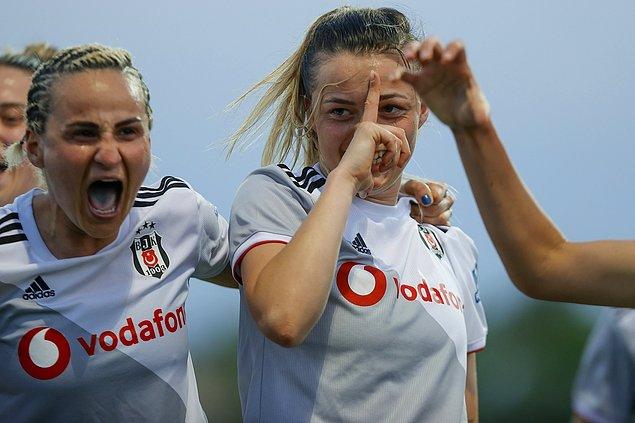 Siyah-beyazlılar, 2021-2022 sezonunda UEFA Kadınlar Şampiyonlar Ligi'nde Türkiye'yi temsil etme hakkını kazandı.
