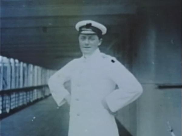1889'da İngiltere'de doğan Frank Winnold Prentice, Titanik'te depo sorumlusu olarak çalışmaya başladığında 23 yaşındadır.