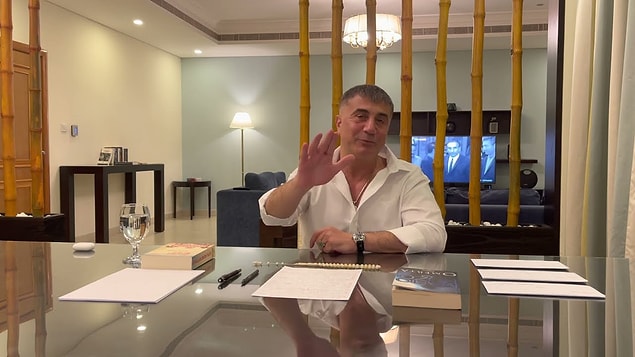 "Halil Falyalı'nın Türkiye'de 10 tane dosyası var. Neden getirmiyorsunuz? Tüm yasadışı bahis işleri onda, resmi raporlarda da var. ABD, diğer ülkeler almak istiyor, alamıyorlar."
