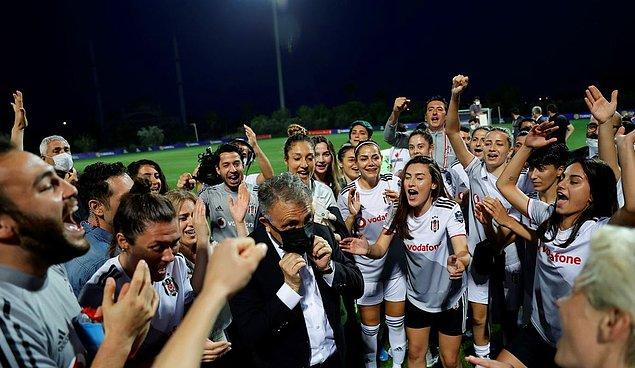 Dün oynanan maçta Beşiktaş Vodafone, Fatih Vatanspor'u 2-0 mağlup ederek 2020-2021 sezonunu şampiyon olarak tamamladı.