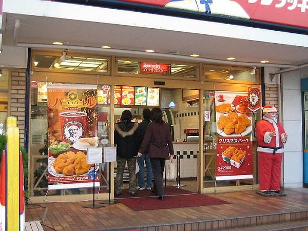 27. KFC tavuk menüsü geleneksel Noel yemeği olarak kabul edilir.