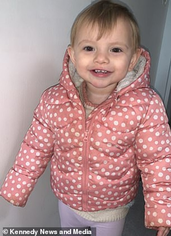 Менее чем через час активных родов ее девочка Скайла родилась в 1:57 утра и весила 3 кг.