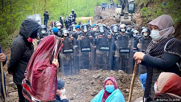 'Marjinal gruplar kimmiş göstersin'