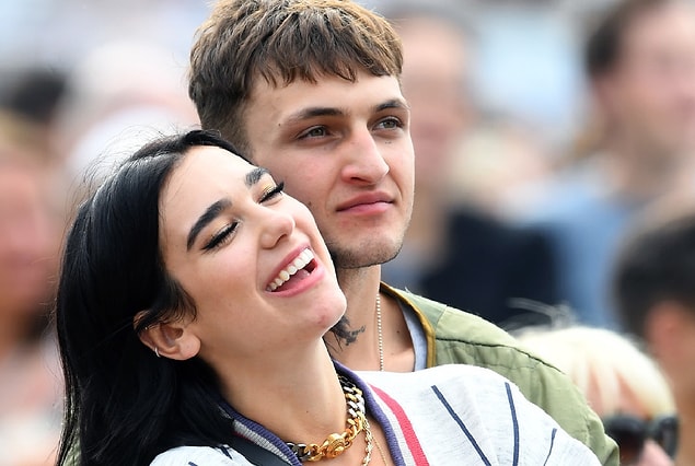 16. Anwar Hadid, kendisine çirkin diyen bir Twitter kullanıcısını ifşa ederek cevap verdi...