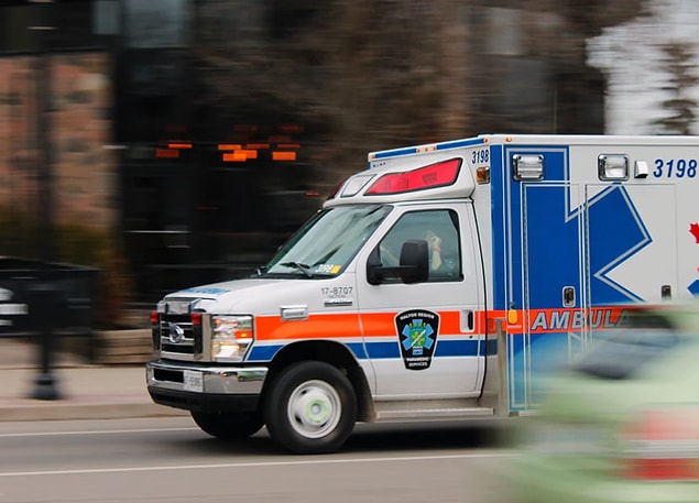 7. "Ambulansa binmek ücretli, diğer ülkelerdeki insanlar bunu duyunca şoka uğruyor."