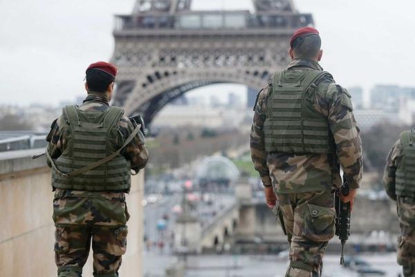 'Fransa'da iç savaş sessizce hazırlanıyor.'