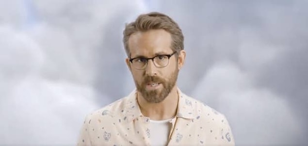 Reynolds bu reklamda içip içip kimseye yazılmaması gerektiği ile ilgili tavsiyelerde bulundu. 😂