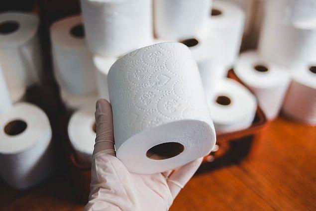 1. Çin'de çoğu tuvalette tuvalet kağıdı yok. Kendi tuvalet kağıdınızı yanınızda getirmek zorundasınız. Bunun nedeni tuvalet kağıtlarının çok fazla çalınması."