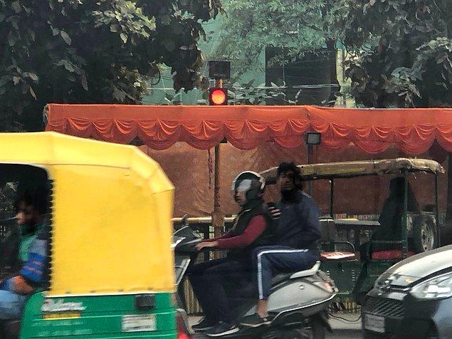 7. "Hindistan'da trafik ışığına 'robot' deniyor ve kimse bunun nedenini bilmiyor."