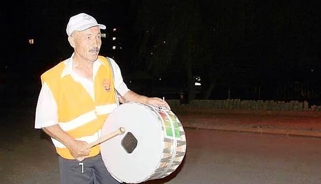 5. Davulcu gelince evde yok gibi davranmak.