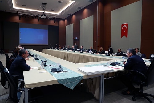 Tam Kapanma Sonrası Formüller Netleşiyor: Önce Küçük İşletmeler Açılacak, Düğün ve Taziyeler Bekleyecek