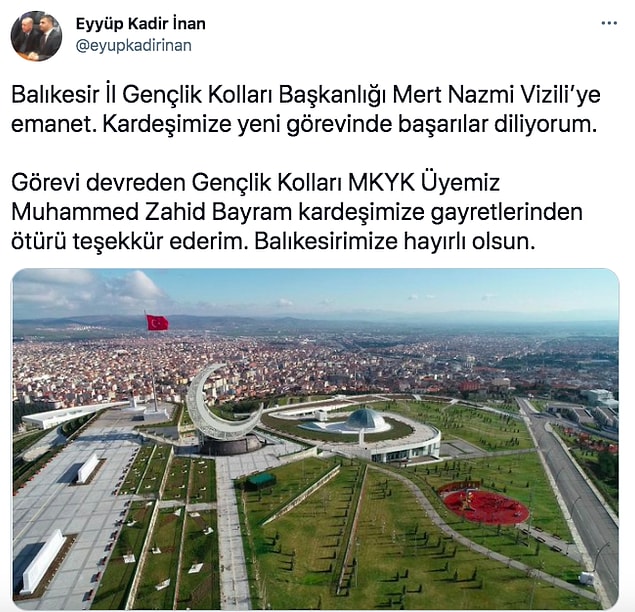 AK Parti Gençlik Kolları Başkanı Eyyüp Kadir İnan bir gün önce AKP Balıkesir İl Gençlik Kolları Başkanlığı'na Mert Nazmi Vizili'nin atandığını duyurmuştu.
