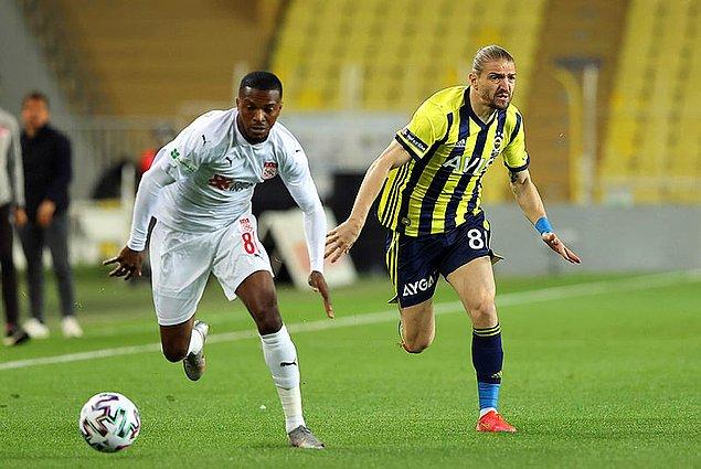 Fenerbahçe ise Kadıköy'de Sivasspor'u konuk etti.