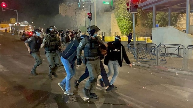 İsrail güçlerinin Gazze'ye yönelik saldırılarında 130'dan fazla bölgeyi hedef aldığı ifade edildi.
