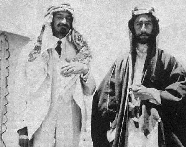 1907 -  Siyonist lider Haim Weizmann Azriel sonrasında  Irak Kralı olan Faysal bin Hüseyin ile beraber ilk kez Filistin'i ziyaret etti.