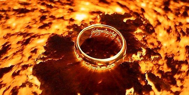 25 Mart 3019' da tek yüzüğün yok edilmesiyle Gandalf’ın Orta Dünya'daki rolü hemen hemen sona ermiştir.
