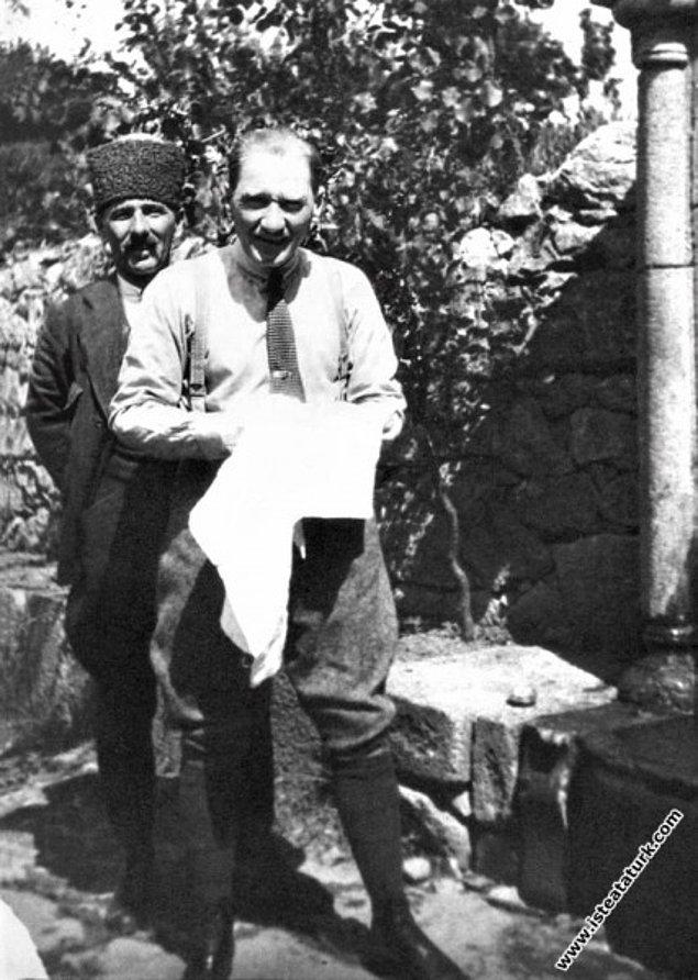 8 Haziran 1921, Atatürk Ankara'da.
