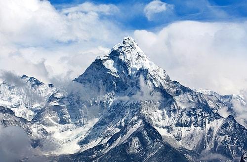 Pandemiye Rağmen Everest'e Tırmanan İki Dağcı Yorgunluk Nedeniyle Öldü
