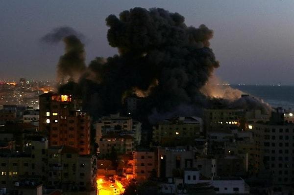 Şu ana kadar Filistin'de en az 83; İsrail’de ise en az 7 kişinin hayatını kaybettiği belirtiliyor.