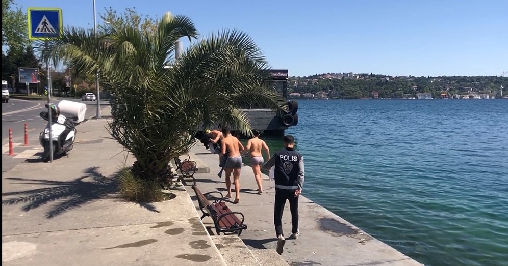 Sarıyer’de Denize Giren Vatandaşlar Polisi Görünce Giyinemeden Kaçtılar