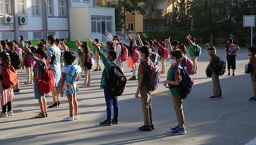 Bilim Kurulu Üyesi Akın'dan Yüz Yüze Eğitim İçin 'Hızlı Test' Önerisi