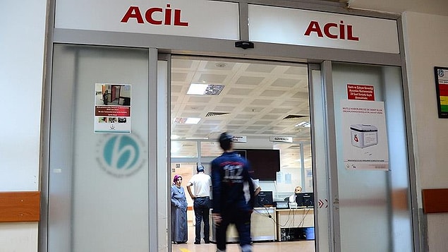 "Yürüyerek bindiği ambulansın götürdüğü acil serviste..."