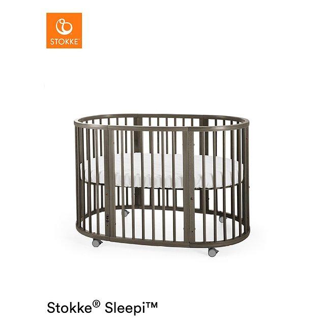 12. Karyola dönüştürme kitleri ile doğumdan on yaşına kadar kullanım olanağı sunan Stokke yatak, sürekli yatak değiştirmek istemeyenler için ideal çözüm sunuyor.