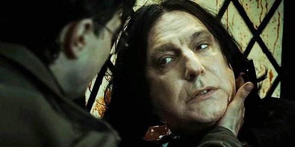 Severus, istendiği gibi Dumbledore'u kendisi öldürür. Dumbledore öldükten sonra herkes ondan nefret ederken bile onun emirlerini yerine getirmeye ve Harry'ye yardım etmeye devam eder.