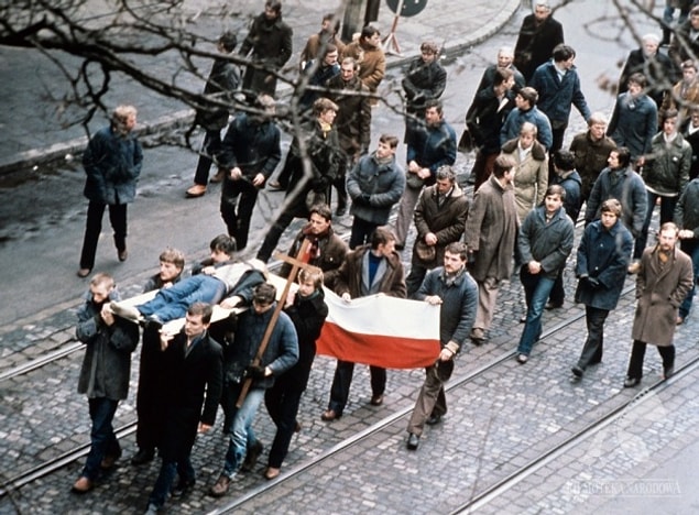 9. Czlowiek z zelaza (1981)