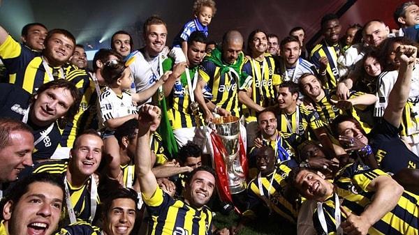 2. 2010-2011'de ise Fenerbahçe ile Trabzonspor'un 82'şer puanla tamamladığı ligde Fenerbahçe şampiyon oldu.