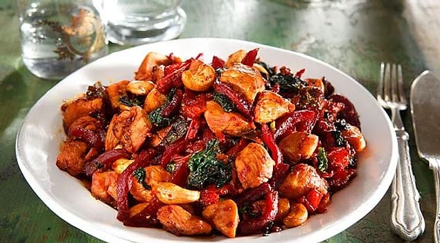 4. Barbekü Soslu Kuru Domatesli Tavuk Sote: