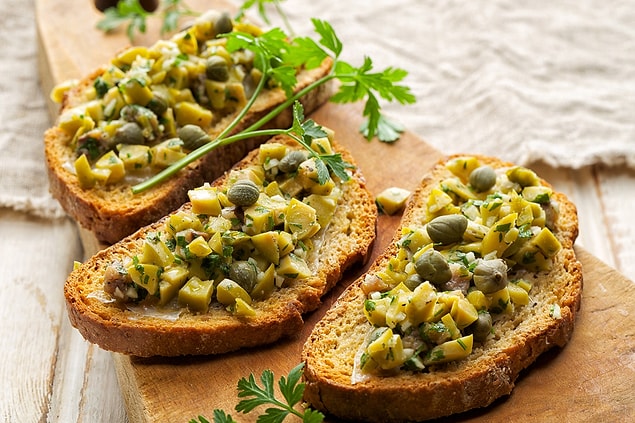 8. Kabaklı Kaparili Ekmek Üstü: