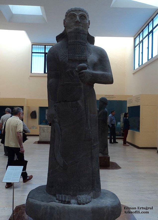 18. Salmanasar III (MÖ 9. yy.) / İstanbul Arkeoloji Müzesi