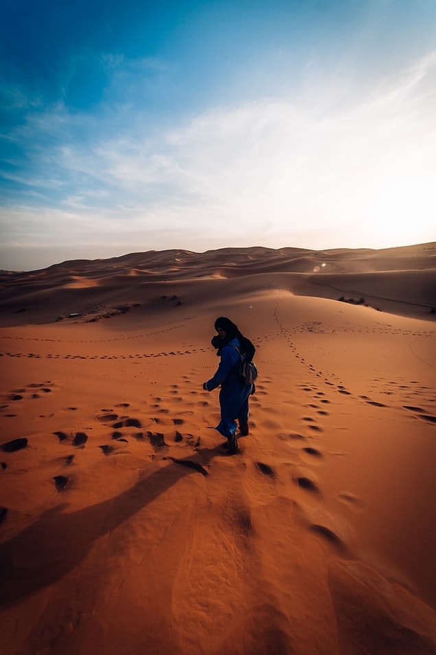 13. Tuaregliler, ilk çay servisinin hayat gibi acı olduğunu söyler. İkincisi aşk kadar tatlıdır...