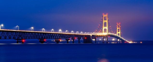 9. Mackinac Köprüsü - Mackinaw City, Michigan