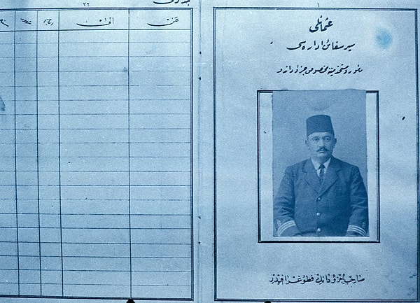 1871'de Kayseri, Zincidere'de doğan İsmail Hakkı Kaptan, 1891'de Bahriye Mektebi yani Heybeliada Denizcilik Okulu'ndan mezun olur. Ve tabii ki ömrü denizlerde geçer.