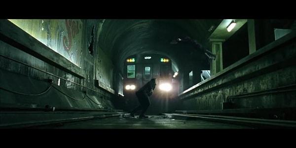 13. Neo ve Ajan Smith'in metrodaki kavga sahnesi, filmin normal çekim süresi bittikten 10 gün sonra ancak çekilebilmiş.