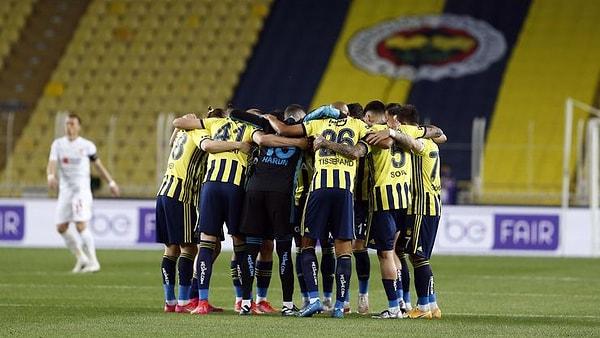 21. Fenerbahçe - 4 futbolcu