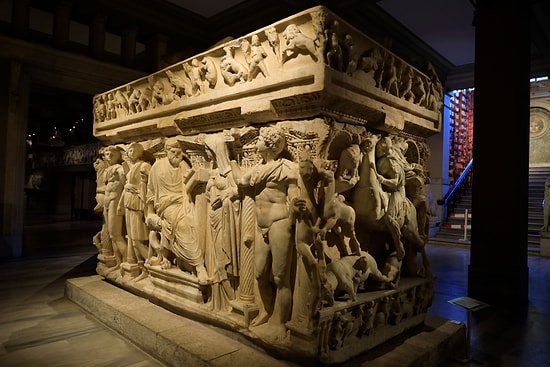 Arkeoloji Müzesi Eserleri Atatürk Havalimanı'na Taşınıyor, Uzmanlar Endişeli: 'Yıkım Olur'