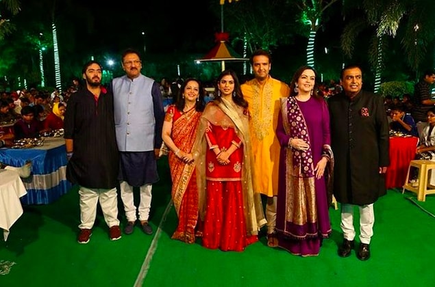 1. Isha Ambani ve Anand Piramal