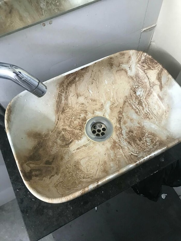 15. Очевидно, это чистый умывальник